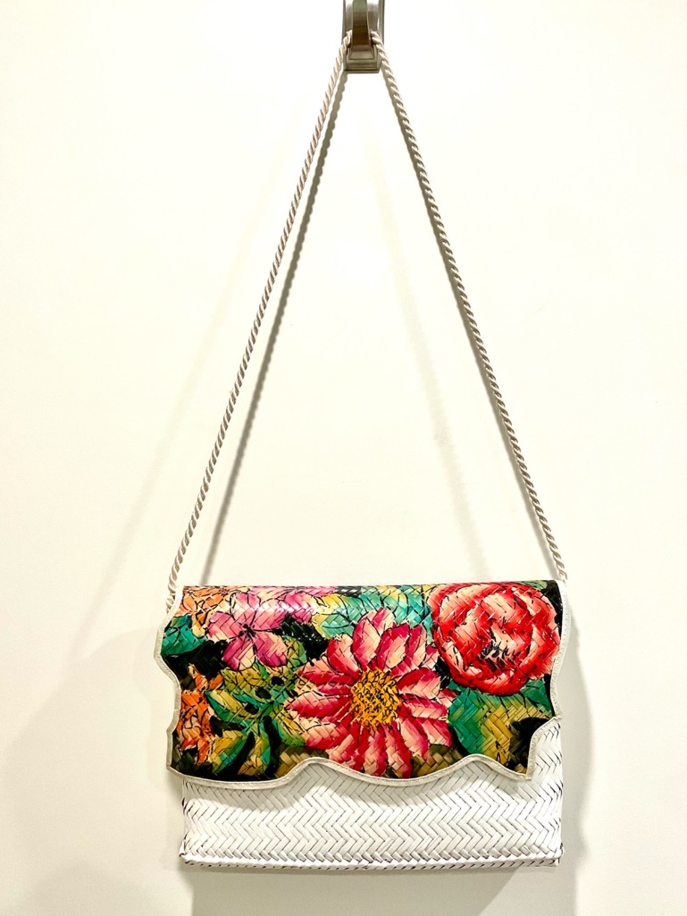 La Regale Multicolor Floral Scallop Crossbody - White